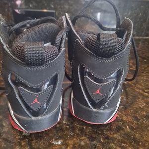 Kids Jordan 7 size 3y